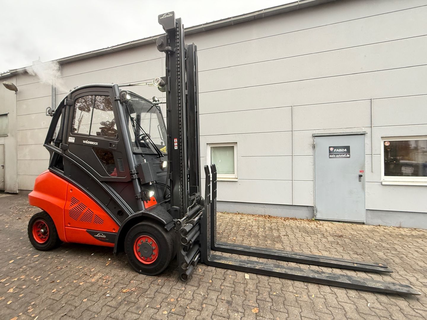 Elektro-, Diesel- und Gas-Gabelstapler JUNGHEINRICH / LINDE